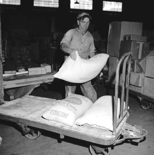 Freight handling in the Canadian Pacific Railway shed