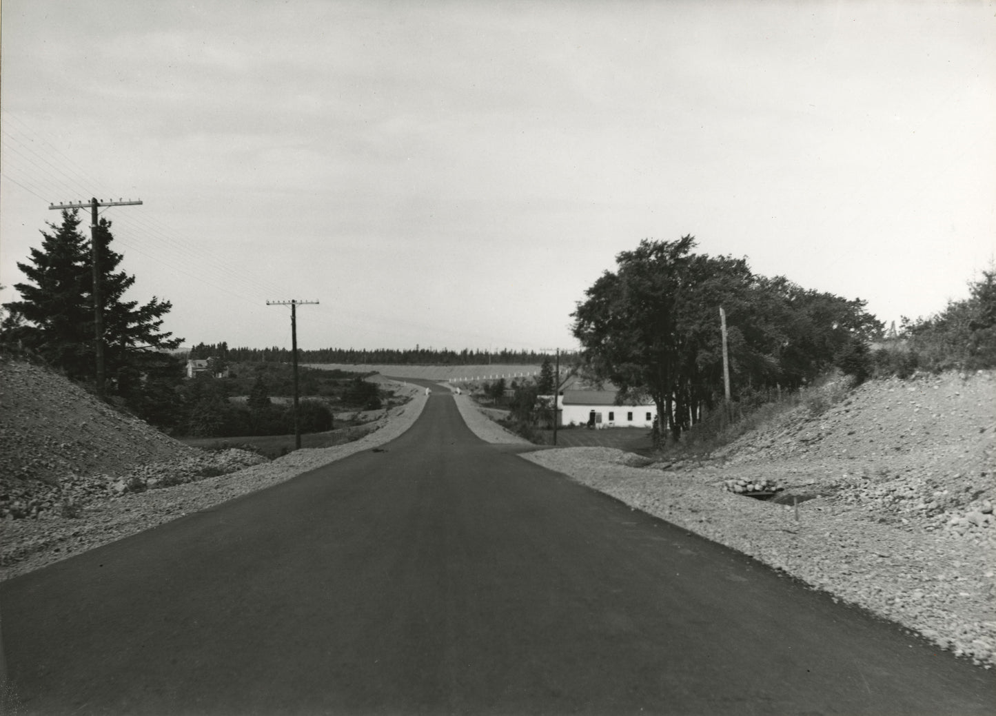 Bass River - Upper Moose River, Pavement at Portaupique Bridge