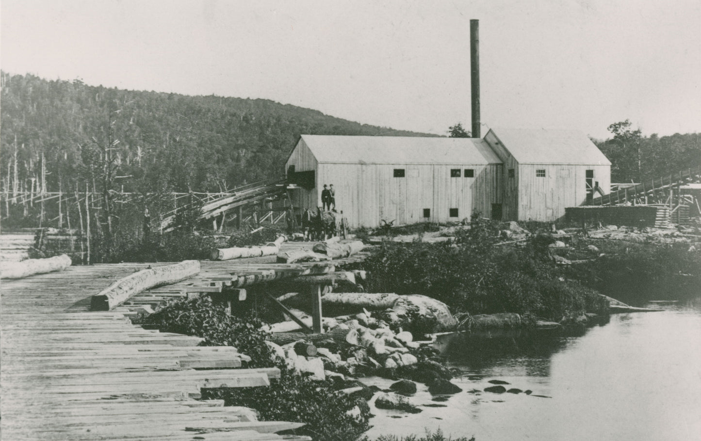 Stationary sawmill